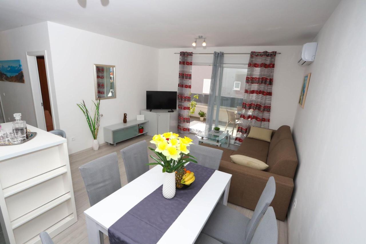 Apartman Petra Makarska Exteriör bild