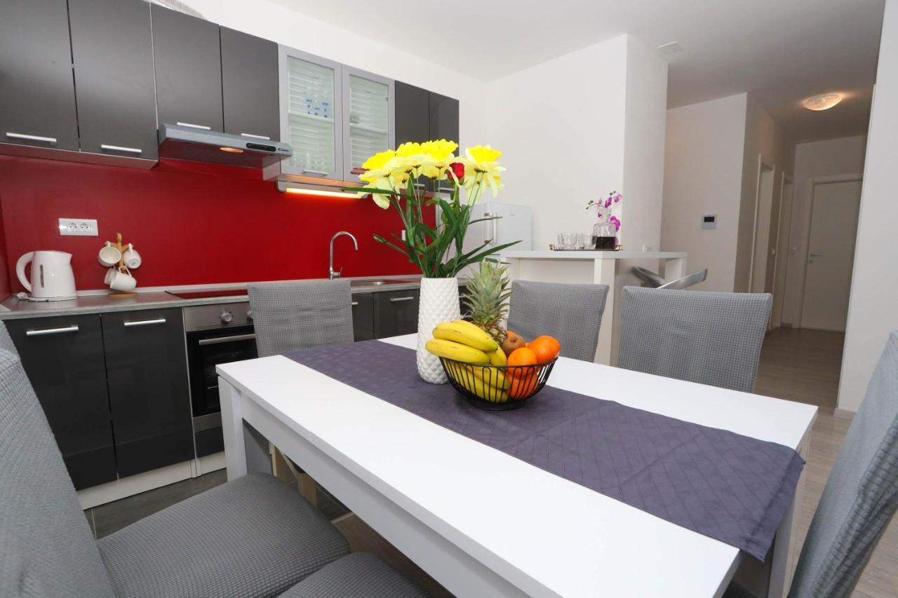 Apartman Petra Makarska Exteriör bild