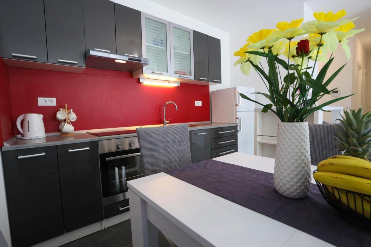 Apartman Petra Makarska Exteriör bild