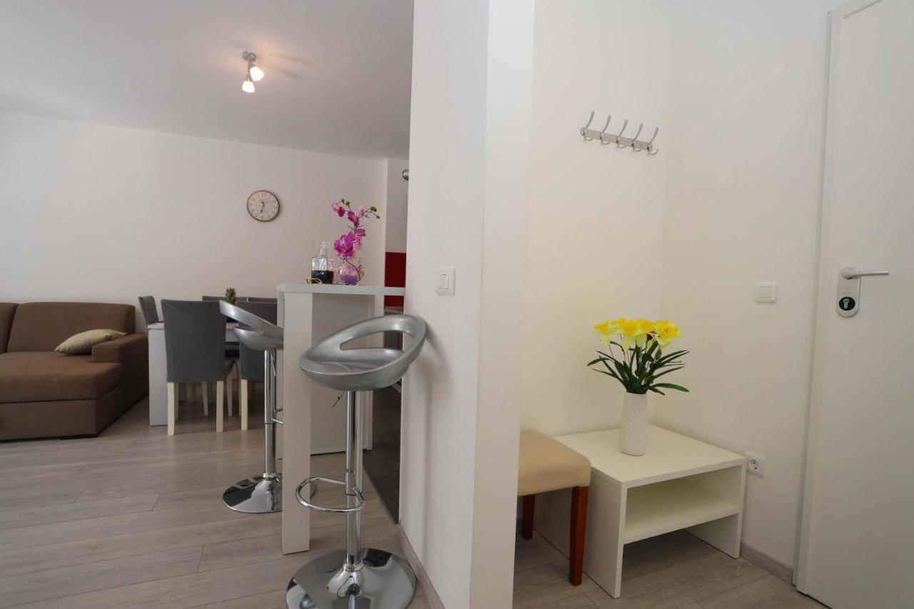 Apartman Petra Makarska Exteriör bild