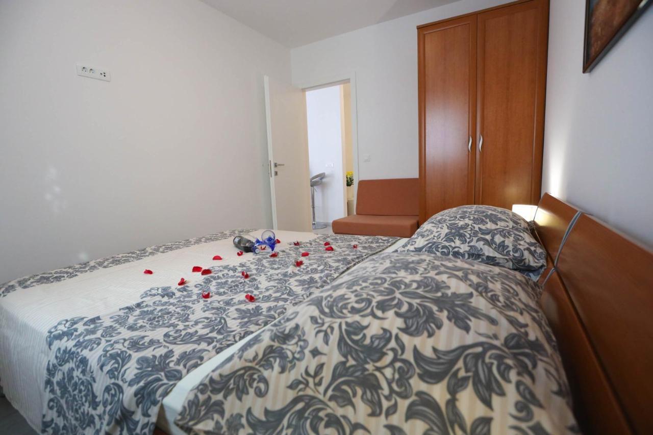 Apartman Petra Makarska Exteriör bild