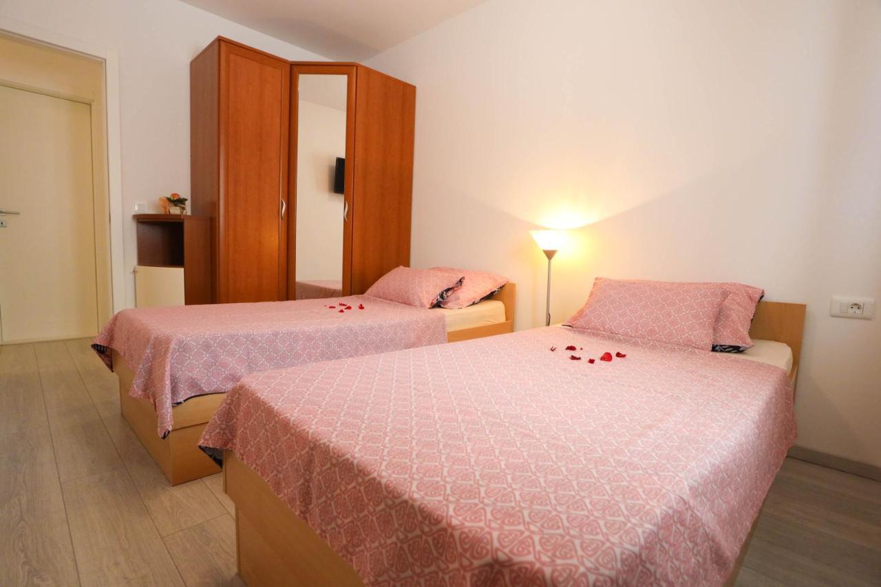 Apartman Petra Makarska Exteriör bild
