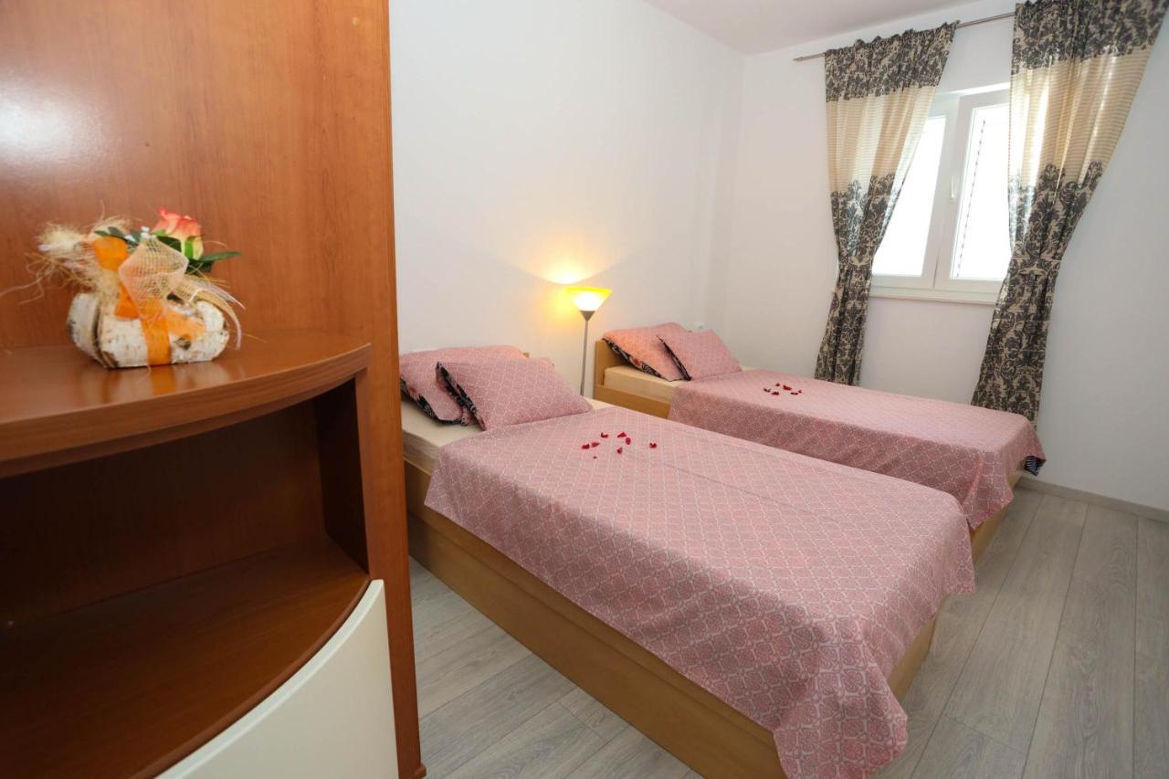 Apartman Petra Makarska Exteriör bild