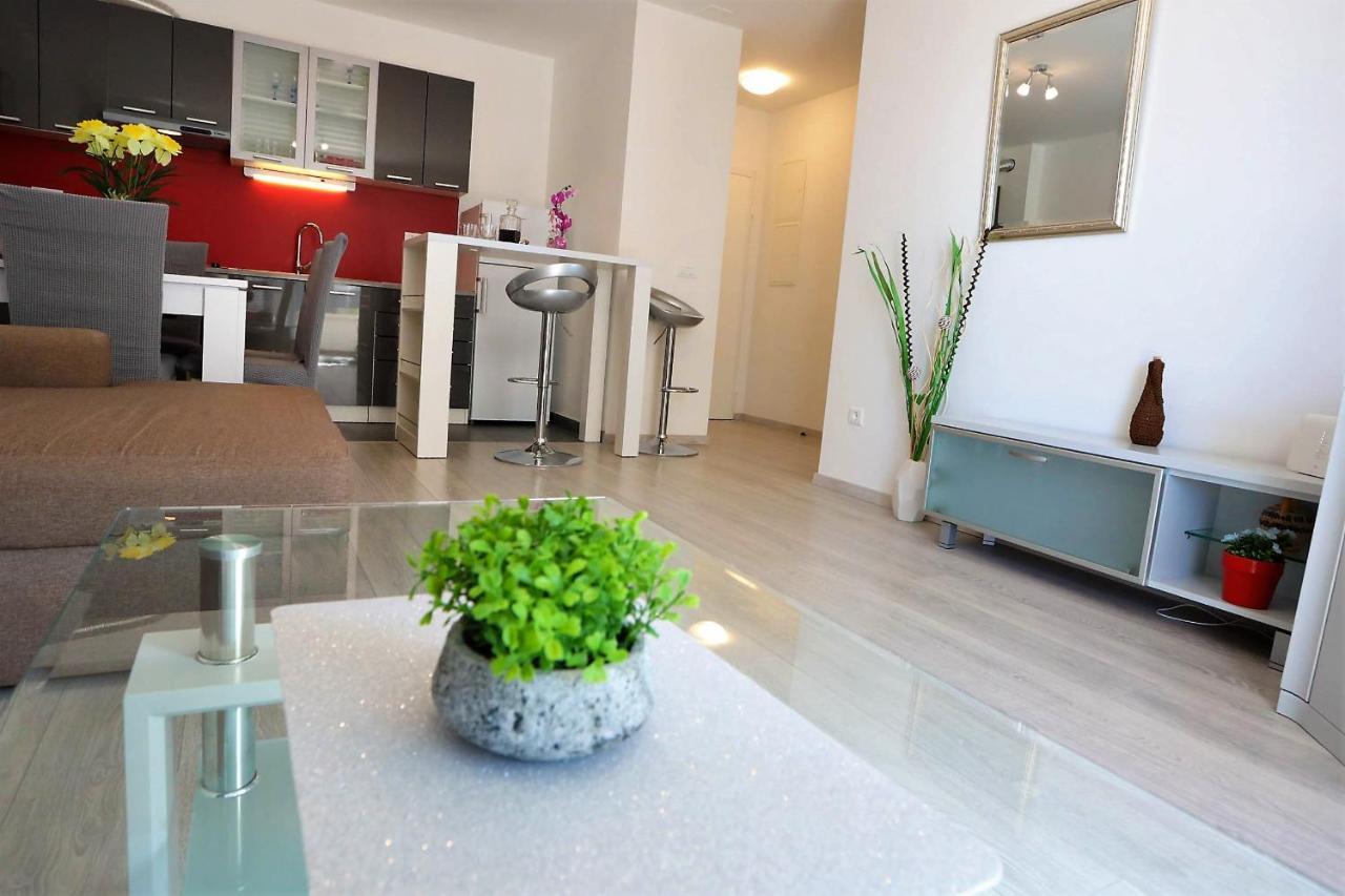Apartman Petra Makarska Exteriör bild