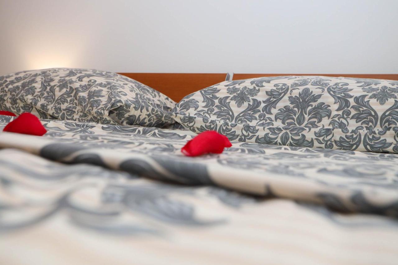 Apartman Petra Makarska Exteriör bild